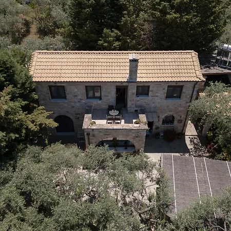 Millstone Summerhouse Pachi